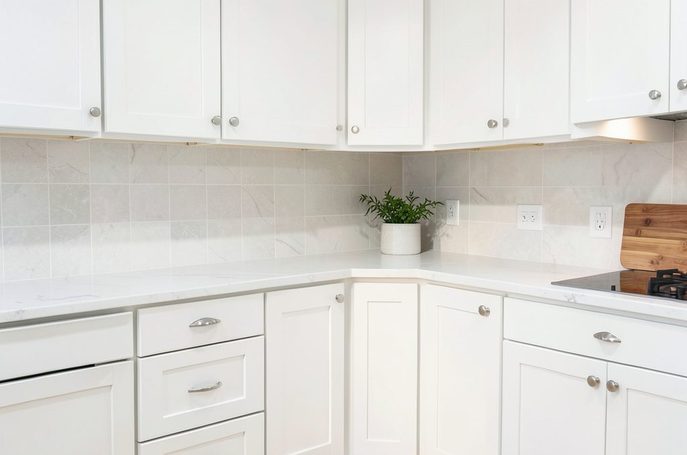 Sofa:Modern White Kitchen Cabinets Extraordinary Modern White Kitchen Cabinets 5122 800 530 Sofa