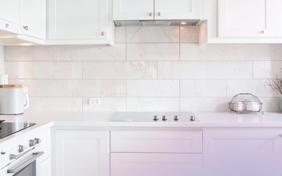Sofa:Fancy Modern White Kitchen Cabinets Striking With Large Island And Backsplash Lighting Sofa Modern White Kitchen Cabinets